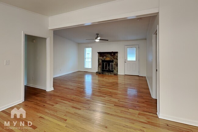 Foto del edificio - 7954 Tiburon Cir