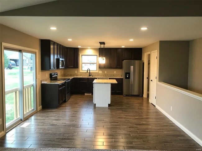 Building Photo - 177 Lake Tucci Cir