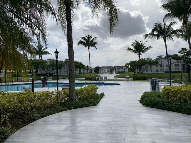 Foto del edificio - 4580 NW 107th Ave