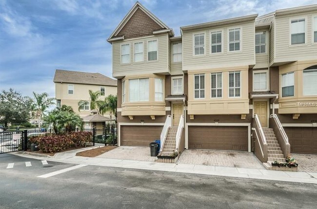 Entry - 4339 Spinnaker Cove Ln