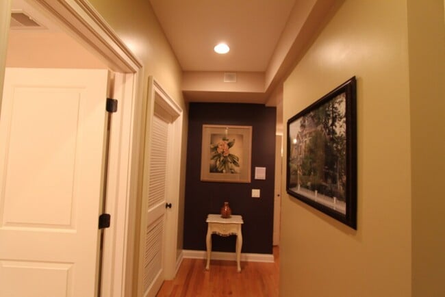 Photo - 2033 W Jarvis Ave Apartment