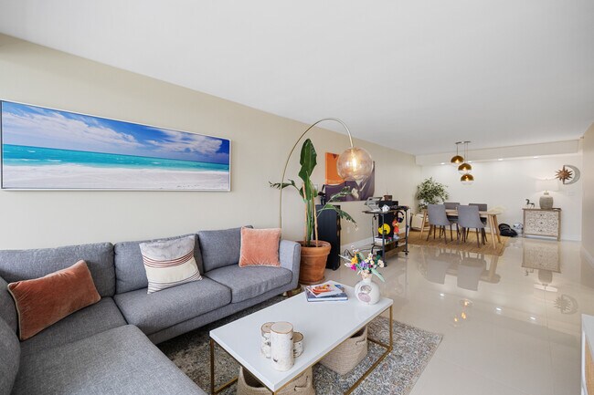 Building Photo - 3200 Collins Ave