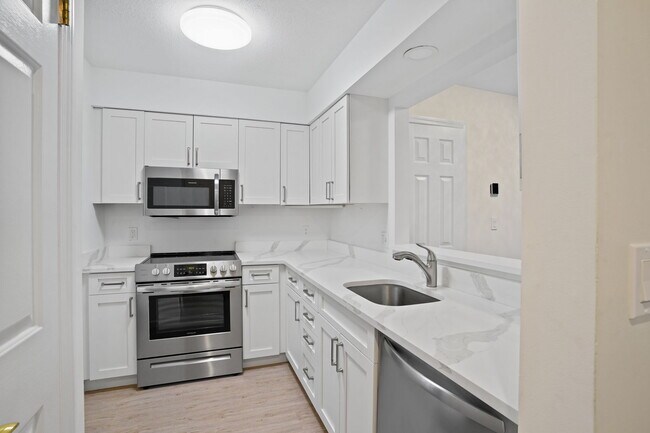 Foto del edificio - 7 River Rd