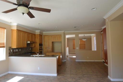 Building Photo - 1457 Golf Course Dr