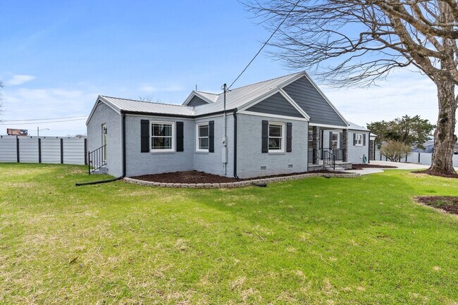 Foto del edificio - 102 Dogwood Ln