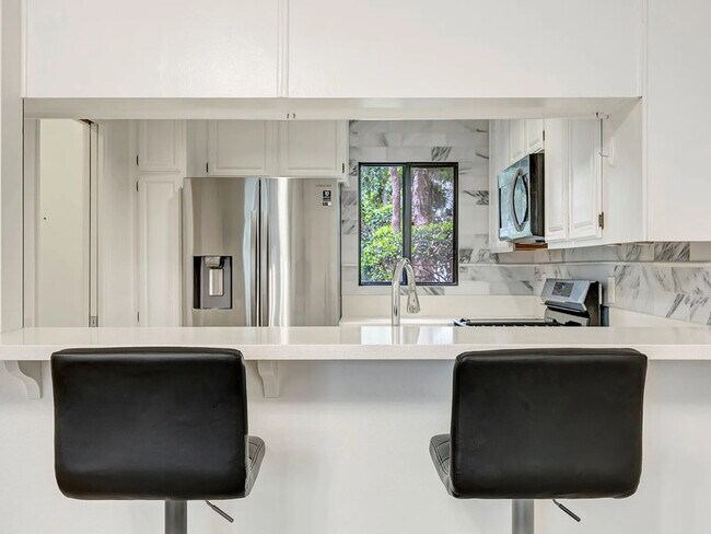 Foto del edificio - 8707 Falmouth Ave