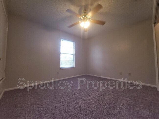 Building Photo - 1019 N Wall St