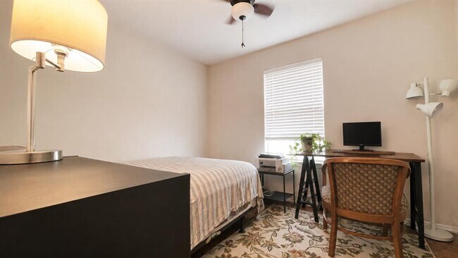 Foto del edificio - 4510 Felicity Ln