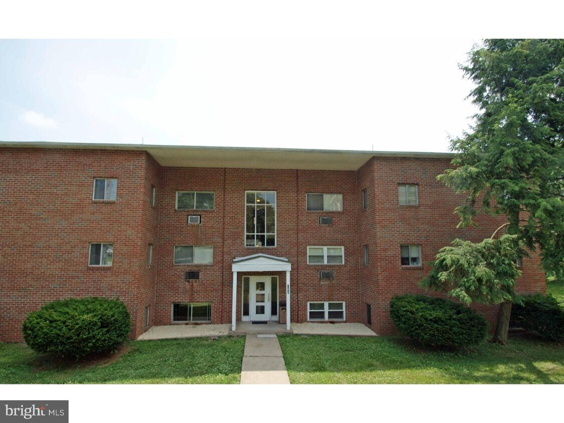 102 2nd St Unit 7, Schwenksville, PA 19473 Apartment for Rent in