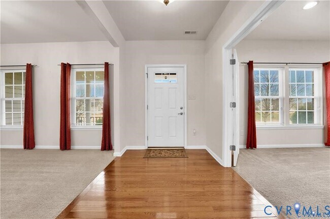 Foto del edificio - 12206 Rotunda Ln
