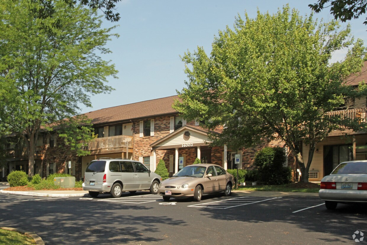 Chenoweth Woods Apartments Louisville, KY