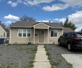 Building Photo - 1324 Joliet St