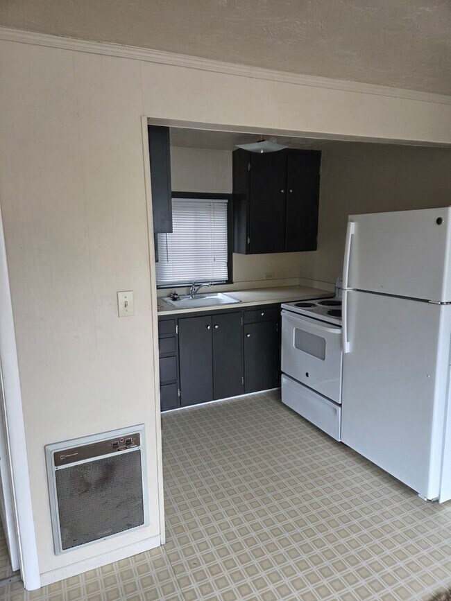 Foto del edificio - 805-807 SW 5th St. 458 SW C St.