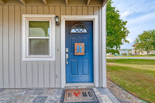 Foto del edificio - 131 Cove Cir