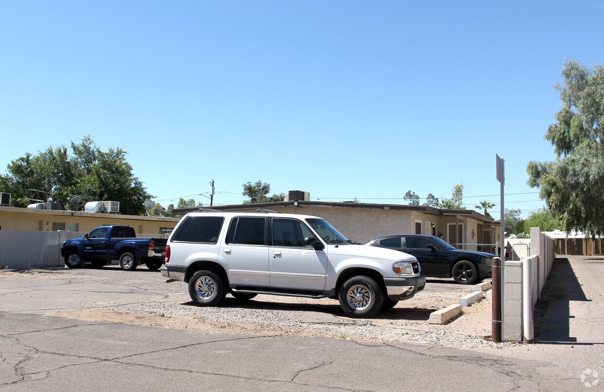 Foto del edificio - 308 S Westfall Ave