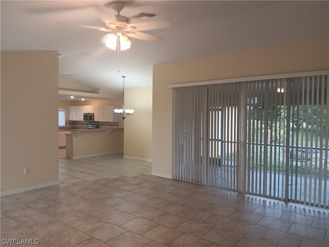 Building Photo - 679 Mirror Lakes Ct
