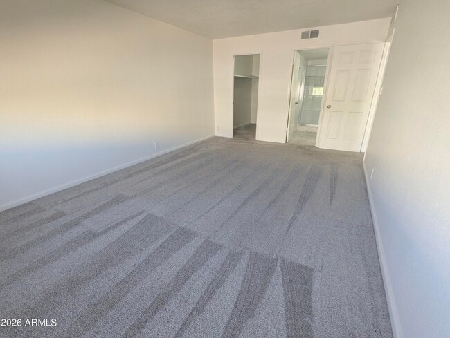 Foto del edificio - 7910 E Camelback Rd