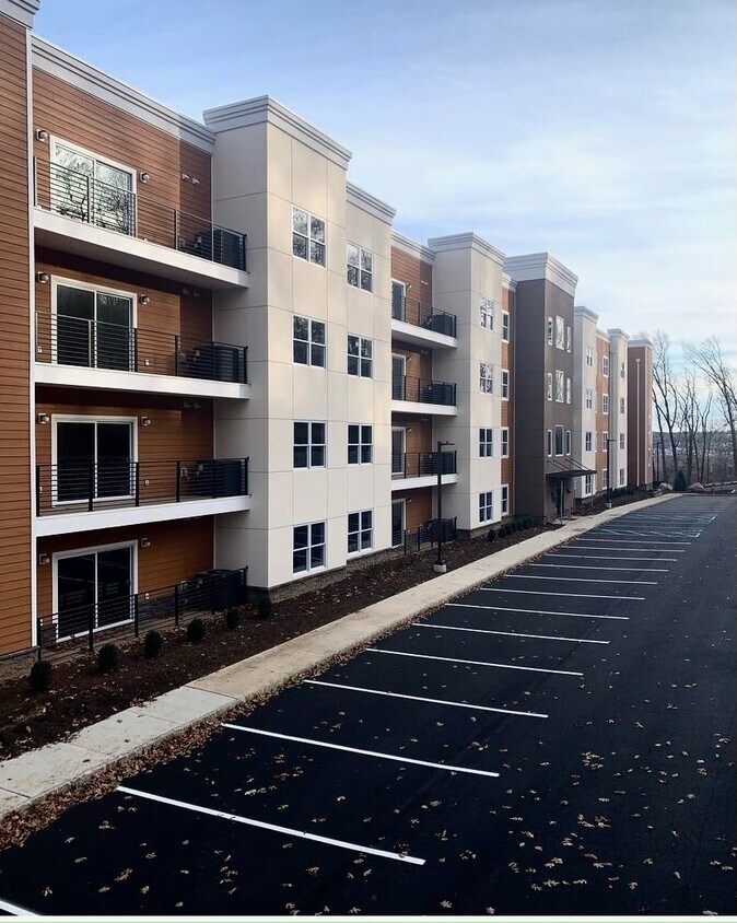 Sunset Ridge at Totowa Apartments 717 Preakness Ave Totowa, NJ