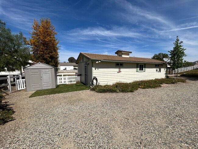 Foto del edificio - ADU