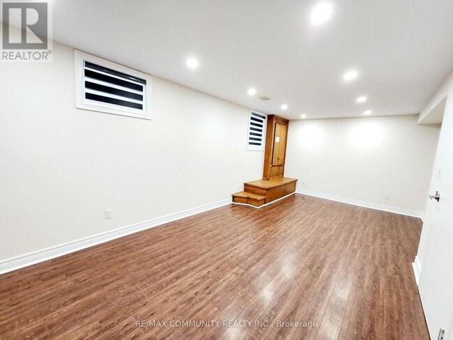 Building Photo - 77 Waringstown Dr