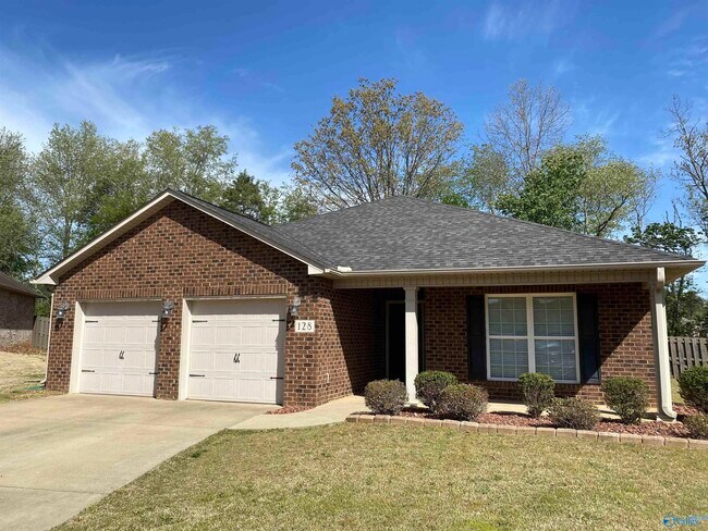 Foto del edificio - 128 Somerset Park Dr