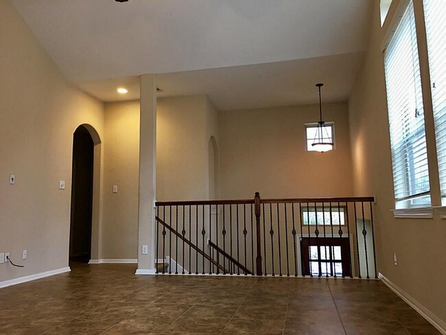 Foto del edificio - 74 Cheswood Manor Drive