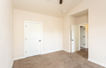 2BR 1BA - 855 SF - Sandstone Ridge