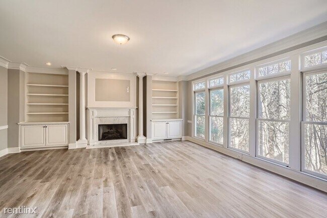 Building Photo - 5 br, 4.5 bath House - 1555 Highview Pines...