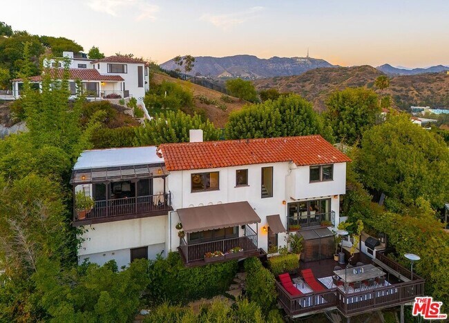 Building Photo - 6910 Los Tilos Rd