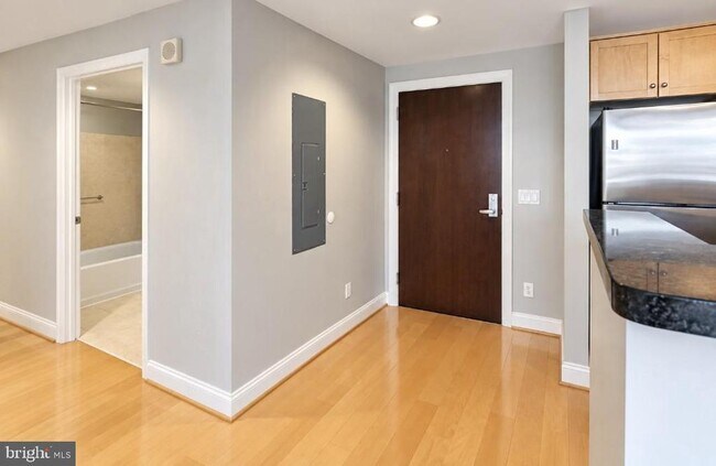 Foto del edificio - 1020 N Highland St