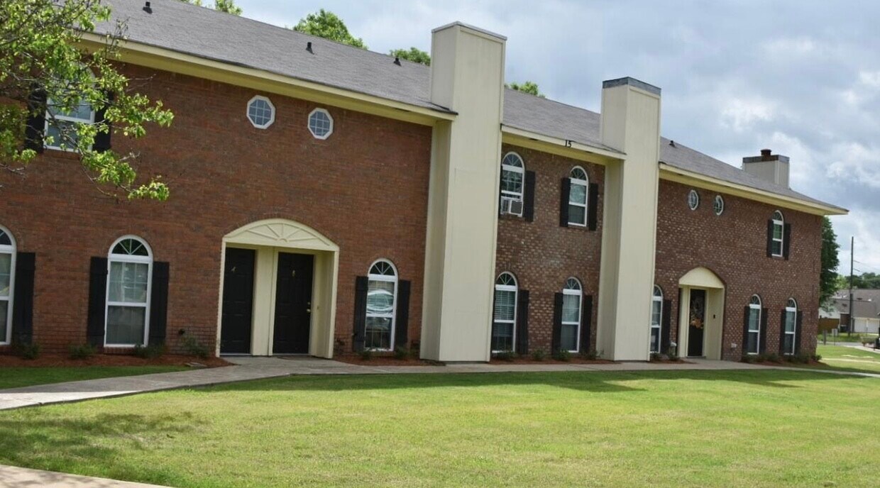Large Open Floor Plans - 3800 Morrison Dr
