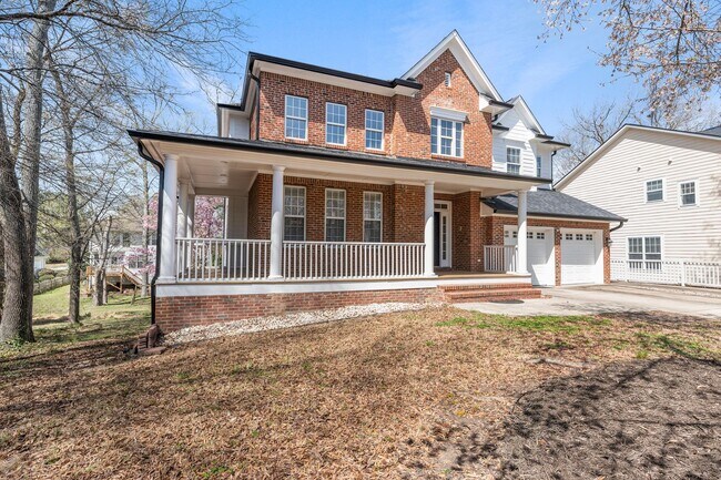 Building Photo - July Move-in, Cary Park!