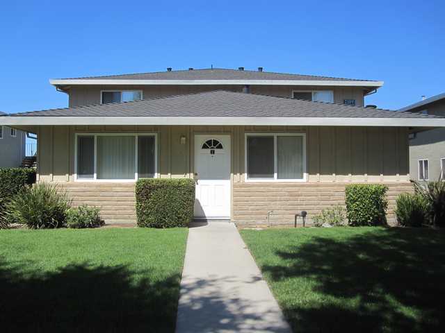 Primary Photo - 2109 Chrysler Dr