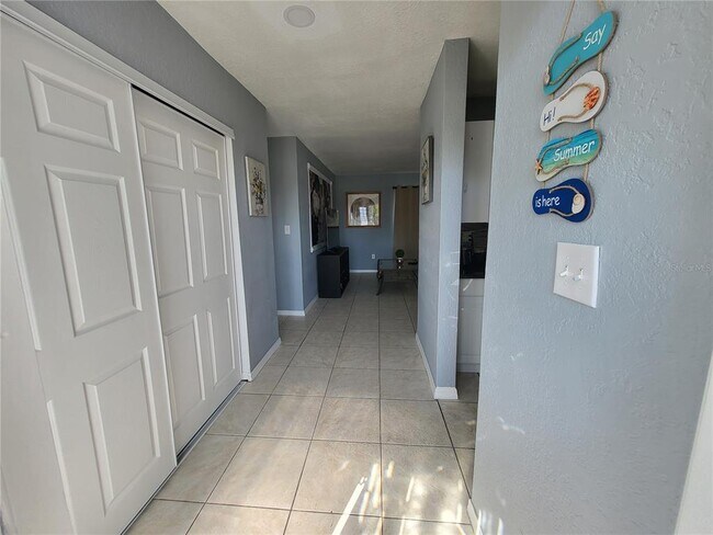 Foto del edificio - 4182 Gardner Dr