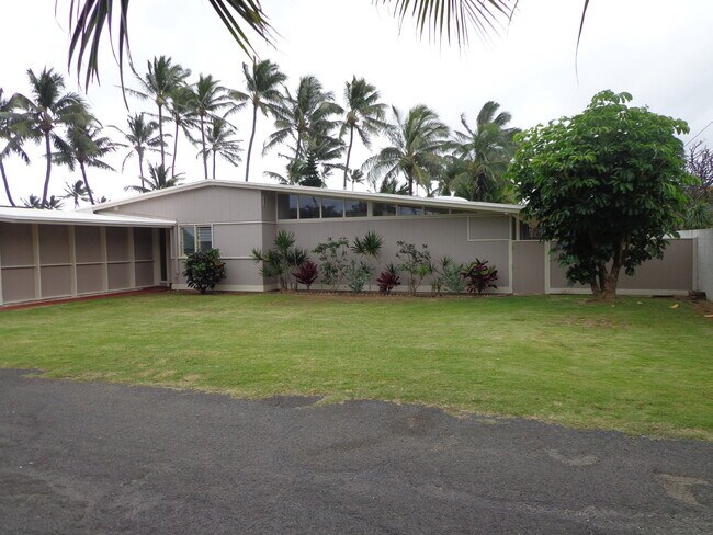 Building Photo - 420 N Kalaheo Ave