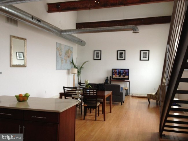 Foto del edificio - 1637 Poplar St