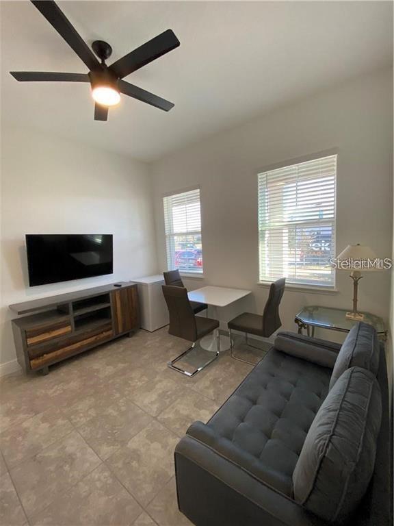 Foto del edificio - 15438 Gilligan Ct