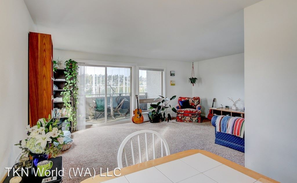 Primary Photo - 2834 15th Ave W