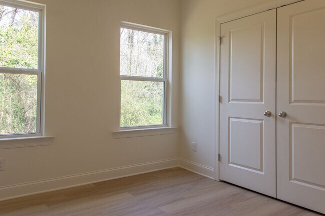 Building Photo - 5391 Toano Rd