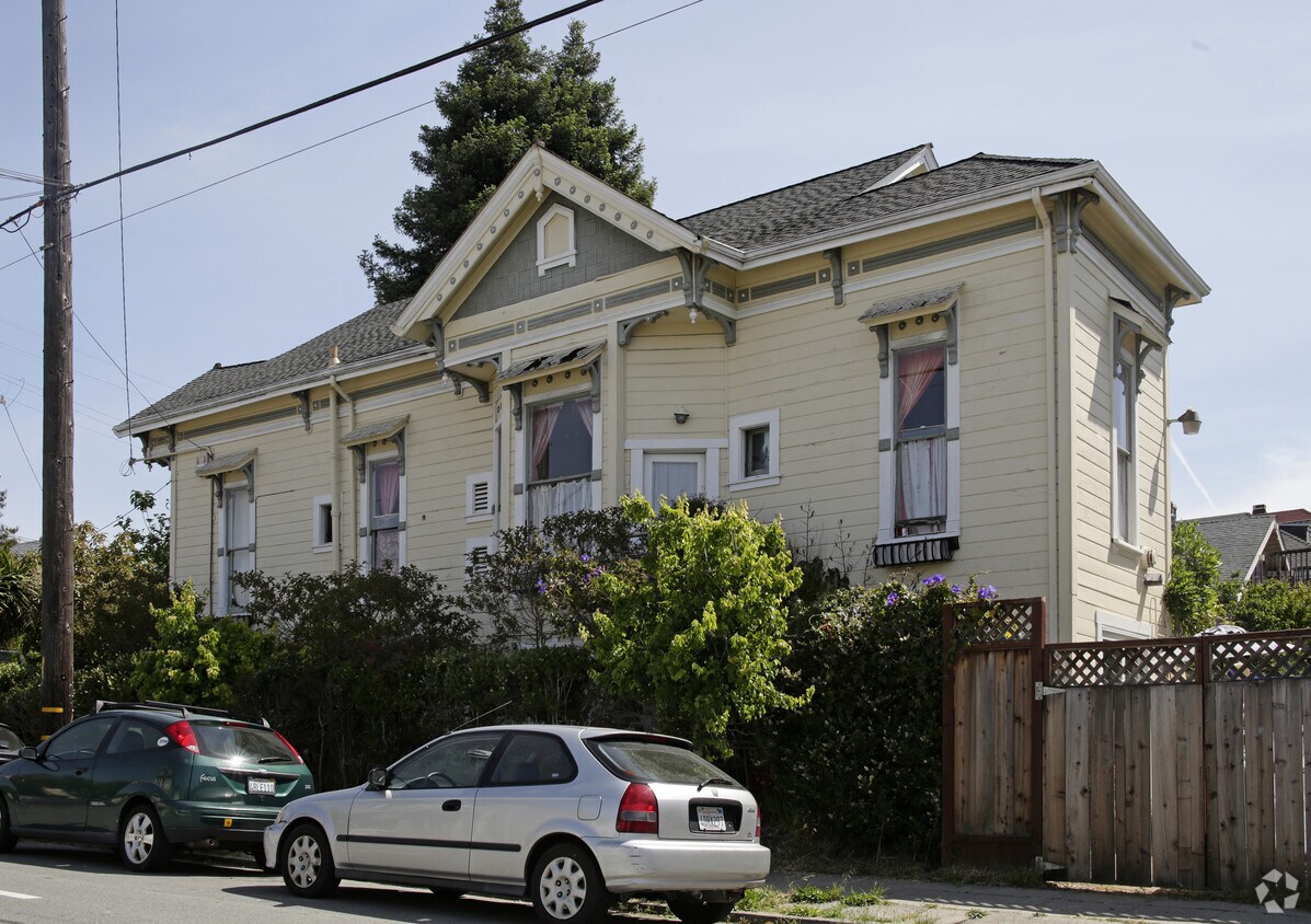 Building Photo - 3201 California
