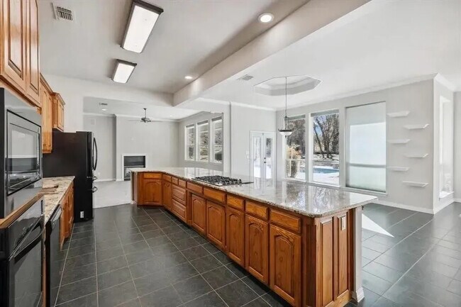 Foto del edificio - 6116 Country Hills Ct