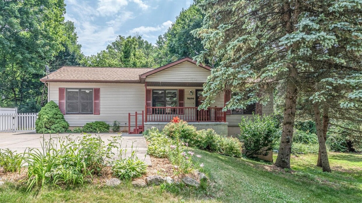 9090 Spencer Ct, Brighton, MI 48116 House Rental in Brighton, MI