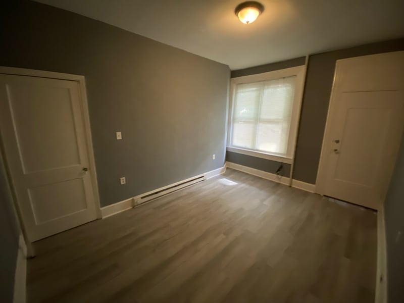 Foto principal - 811 W Main St