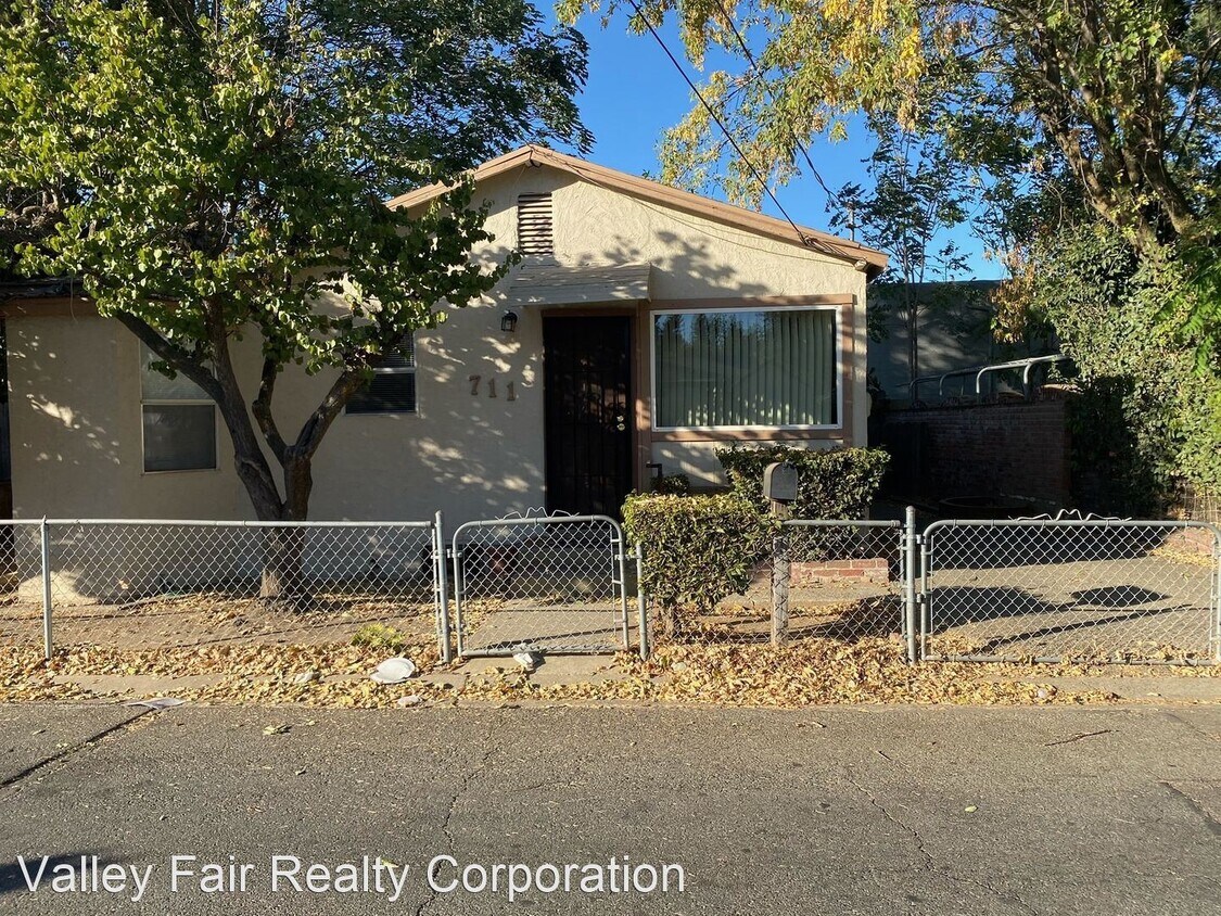Primary Photo - 1 br, 1 bath House - 711 Ellis Way
