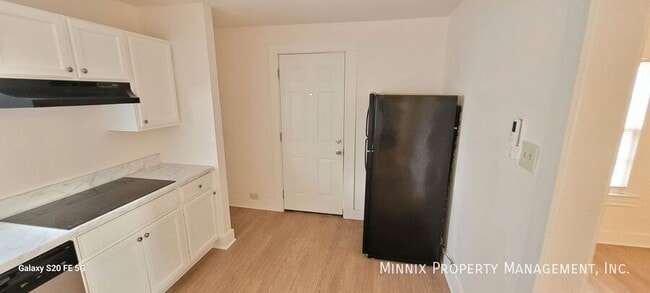 Building Photo - 2406 22nd Pl