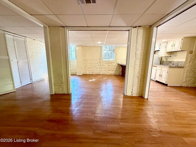 Building Photo - 500 Belgravia Ct