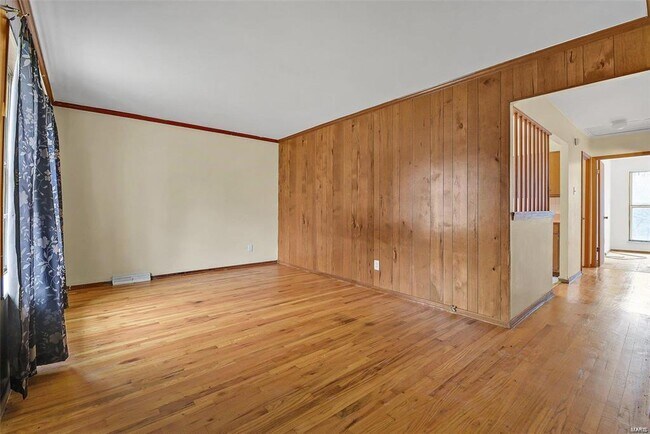 Building Photo - 8908 Scottdale Ave