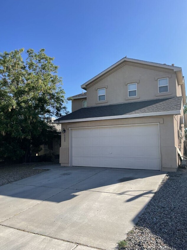 Foto principal - Convenient Westside location!