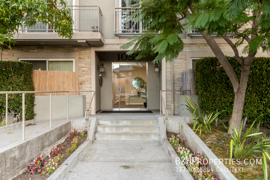 Primary Photo - Beautiful 2 Bedroom 3 Bath Condo In Pico/B...