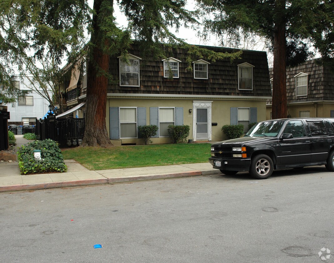 Building Photo - 1257 Balboa Ct